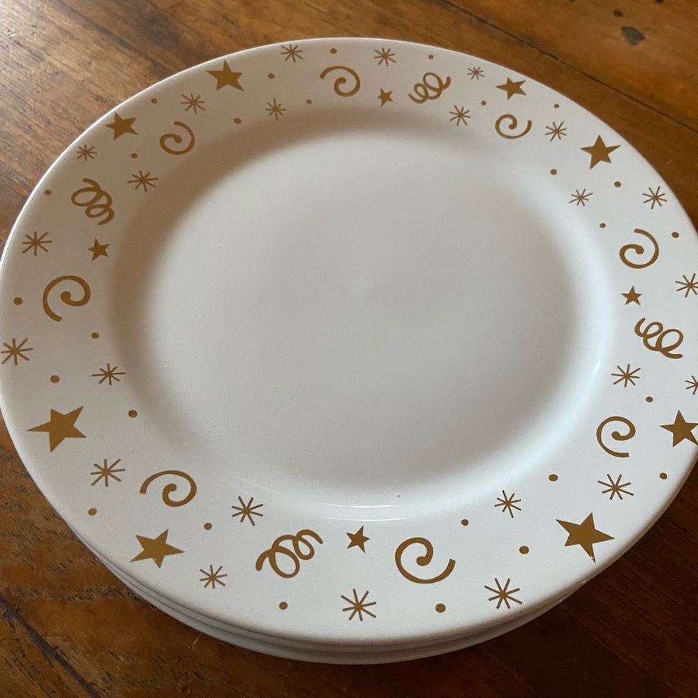4 Festive Pampered Chef Salad/Dessert Plates.